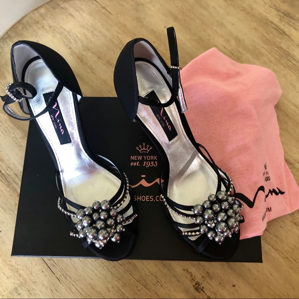 NINA Clorele EUC Black Luster Satin Strappy Heels - Picture 2 of 11